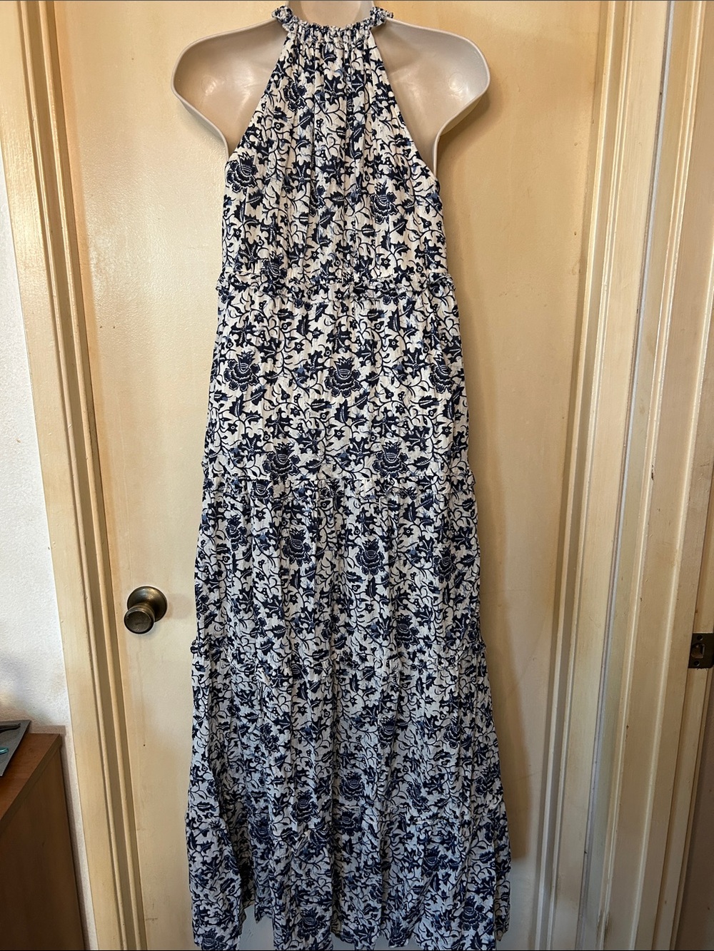 House of Harlow 1960 Navy and Cream Halter Floral Maxi Dress size XS - Picture 7 of 12